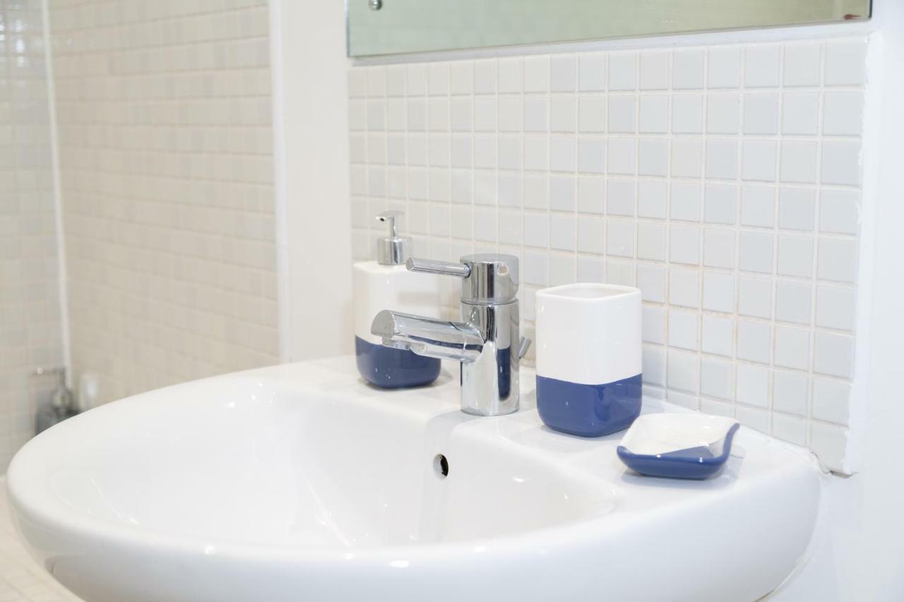 Serviced Apartment In Liverpool City Centre - Free Parking - Balcony - By Happy Days Екстер'єр фото